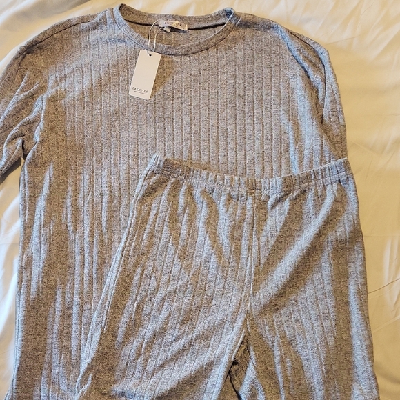 Cozy Gray Ribbed Two Piece - Picture 1 of 4